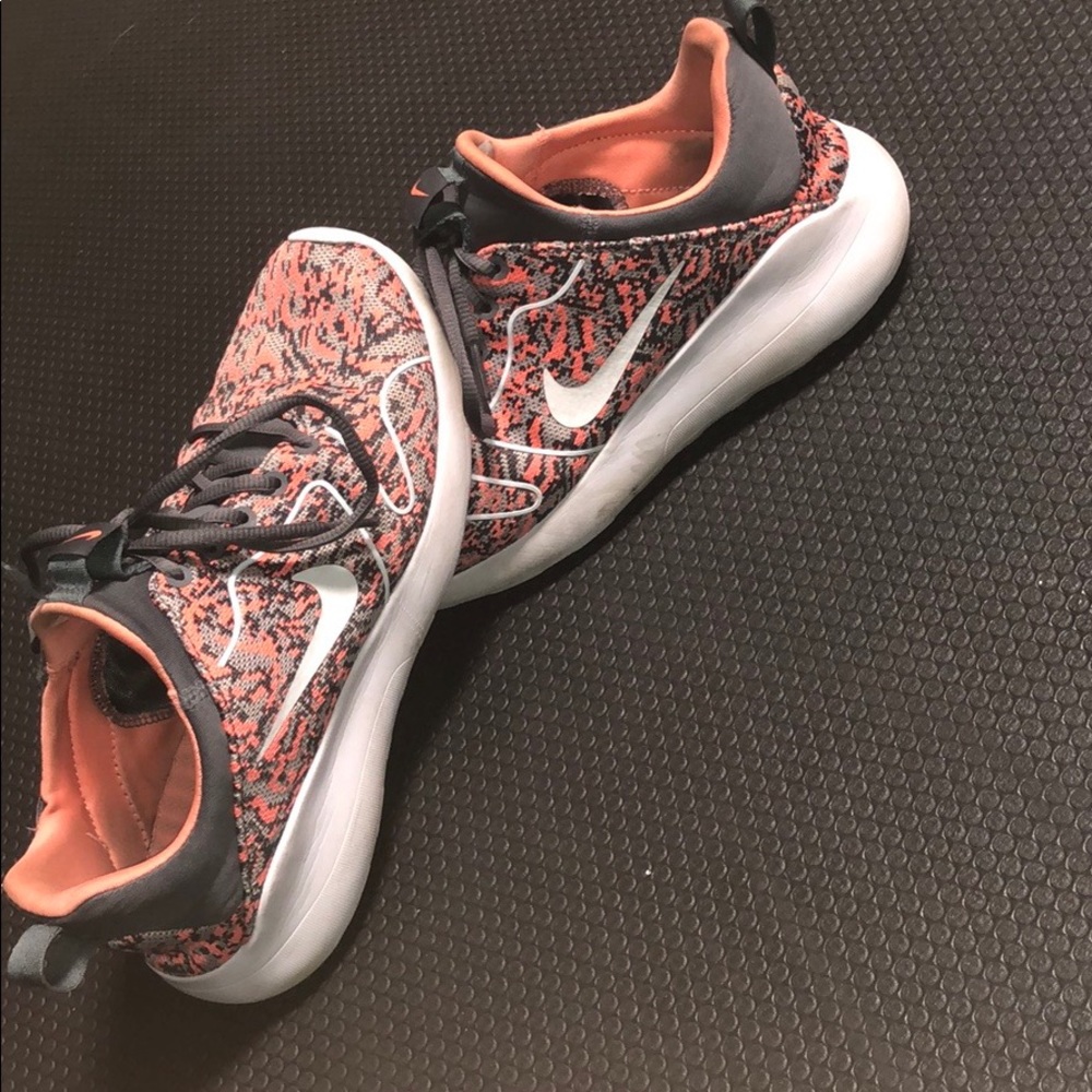 Nike running workout casual shoe